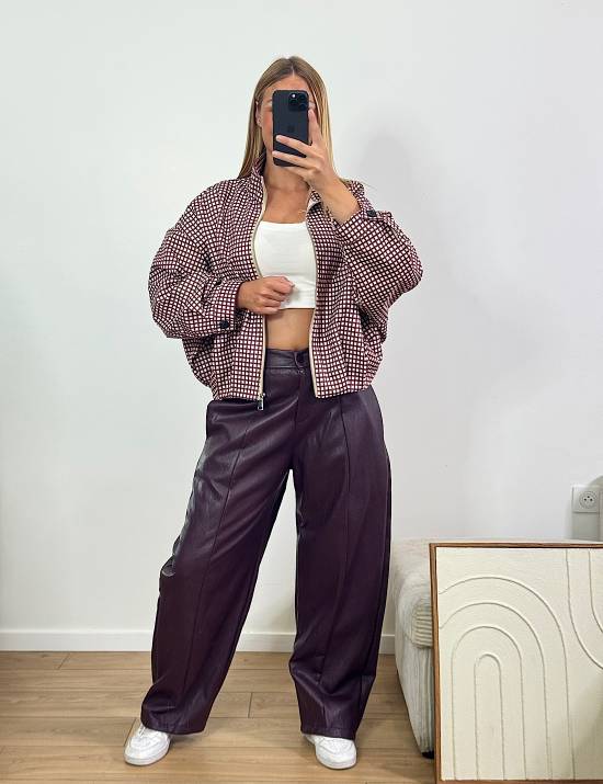 Pantalon simili burgendy